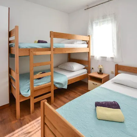 House Sea Cloud Tatil Evi Pašman